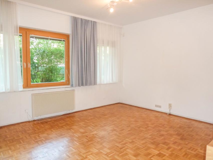 Zimmer 1 b