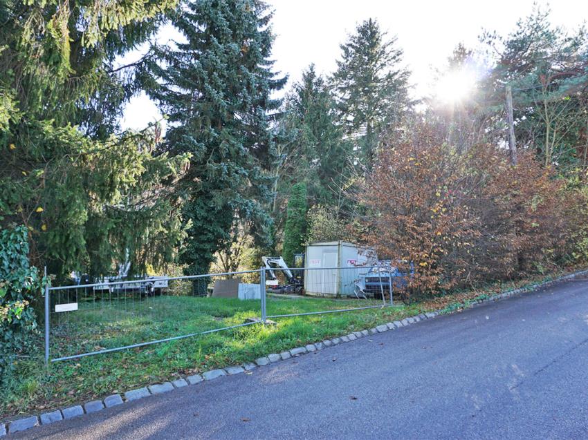 Grundgrenze straßenseitig